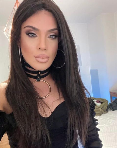 Hallo ihr Lieben!  Ich bin Larissa, ein wunderschönes brasilianisches Trans-Model im XXL-Format... Zwischen meinen heißen Kurven habe ich für dich ECHTE 22 CM eines immer starken und sehr milchigen Schwanzes.  Ich kann dominant AKTIV bis süß PASSIV sein, ich liebe Partys aller Art und werde deine Fantasien und Fetische gerne wahr werden lassen.  Für Männer mit gutem Geschmack, immer sehr hygienisch, parfümiert und bereit für Ihr Vergnügen.  Ich besuche in einer komfortablen und diskreten Wohnung