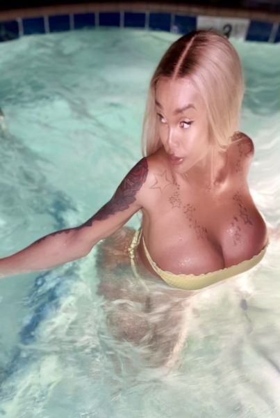 IM A GOLDEN TRINIDADIAN GODDESS 🙏🏿🤗♥️ Looking to please my lover and be spoil

Snap Ghostfacepretty 
OnlyFans.com/xxxendaya